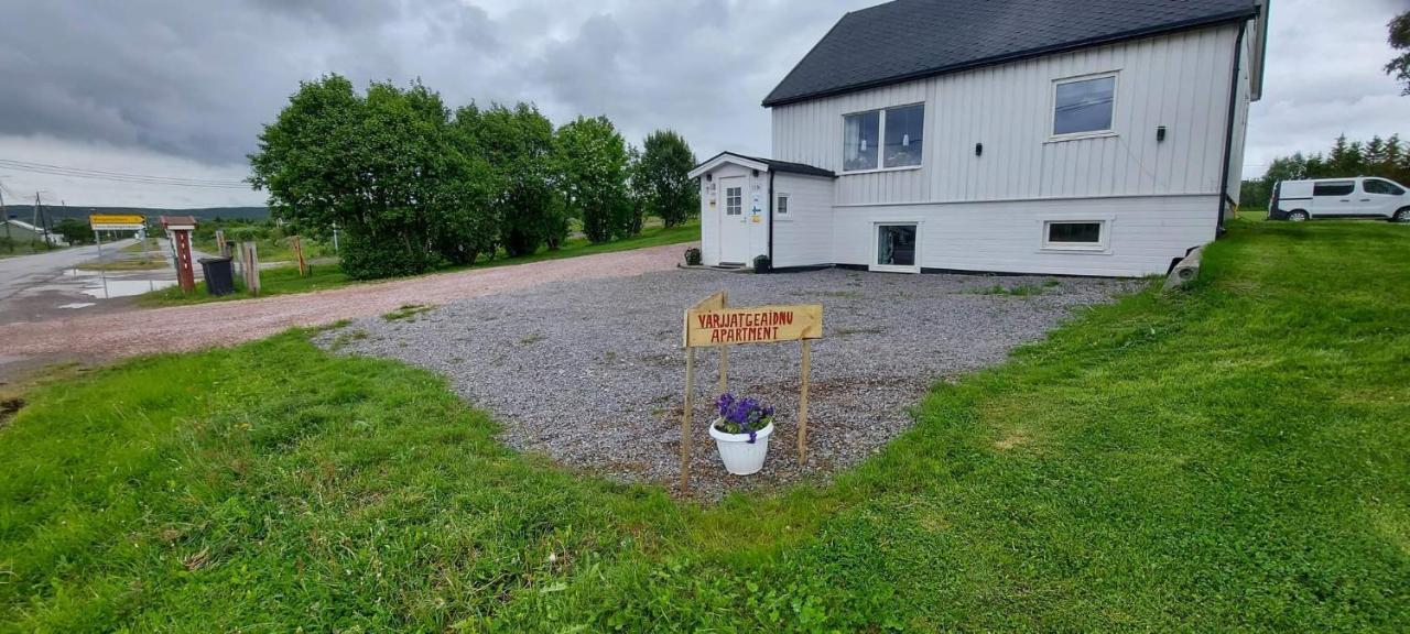 Apartment Varjjatgeainu Nesseby